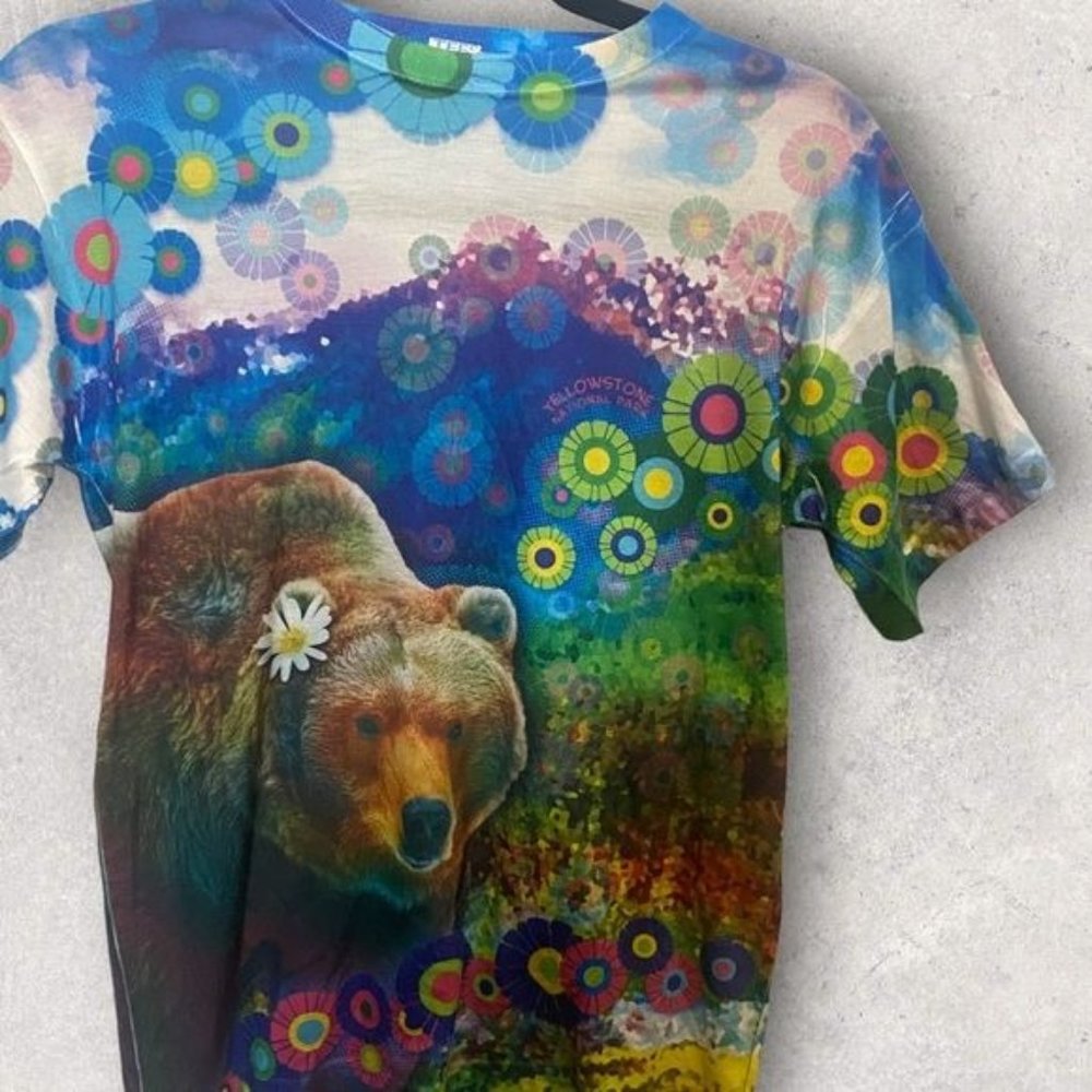 Yellowstone national park peace bear tee T-shirt Flower Kids Size large